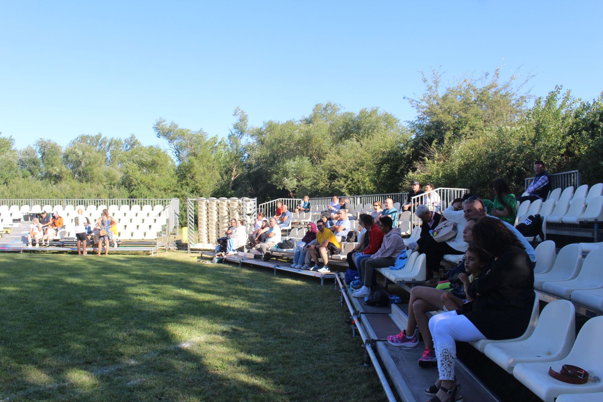 Un corro de homenaje a Jorge Iglesias