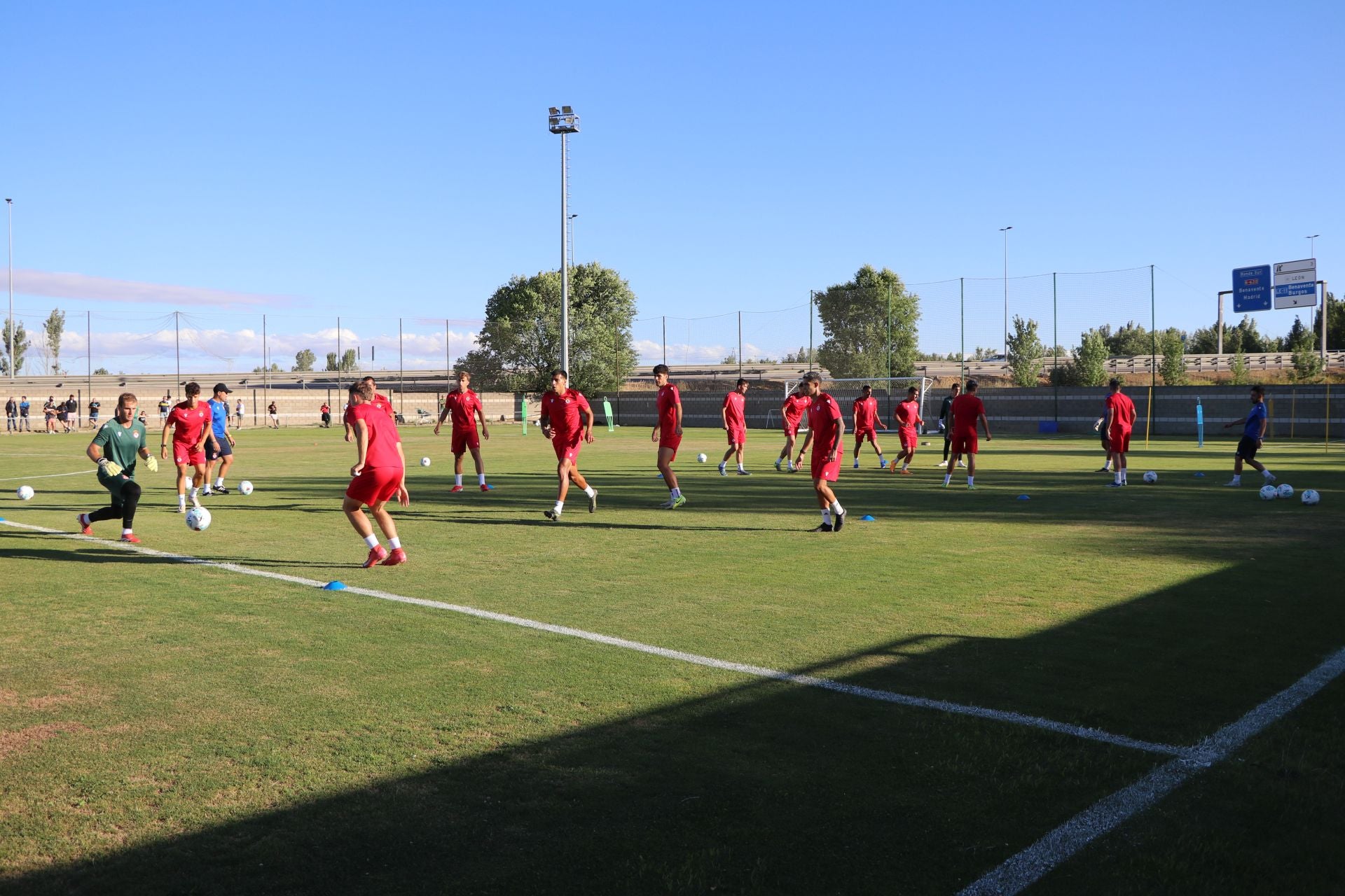 Las imágenes del entrenamiento de la Cultural y Deportiva Leonesa