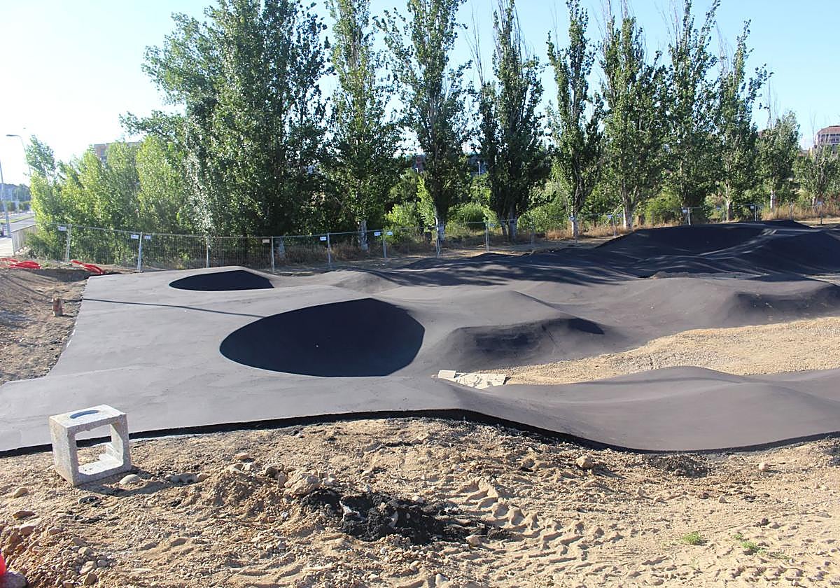 Las obras de la pista de &#039;pumptrack&#039; en Puente Castro