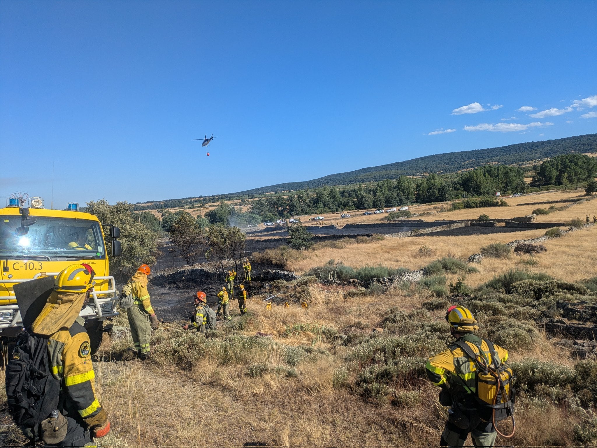 Así ha sido el incendio junto a Santa Colomba de Somoza