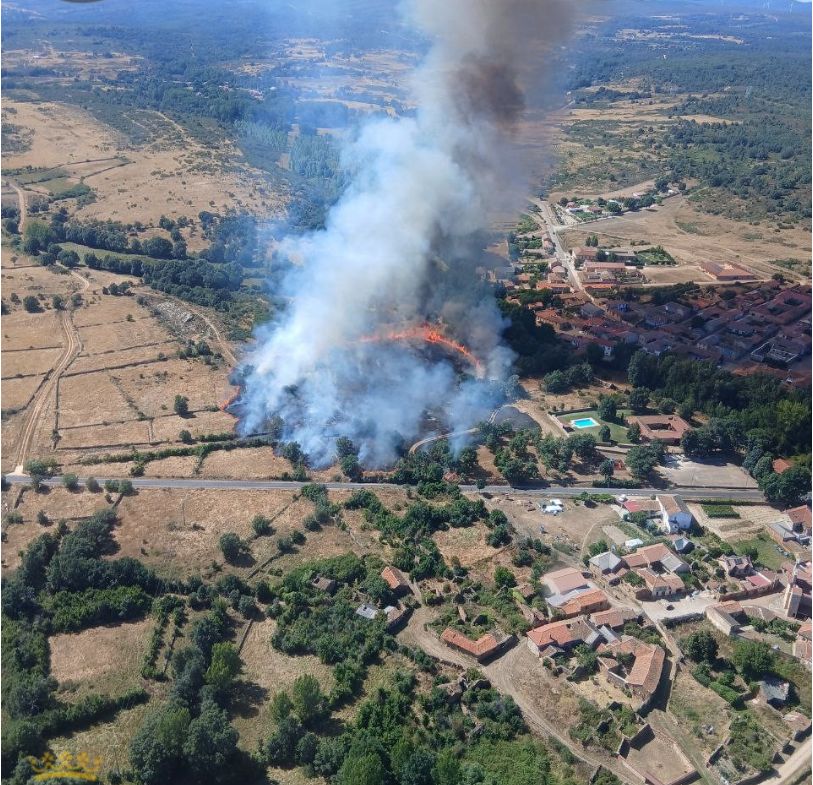 Así ha sido el incendio junto a Santa Colomba de Somoza