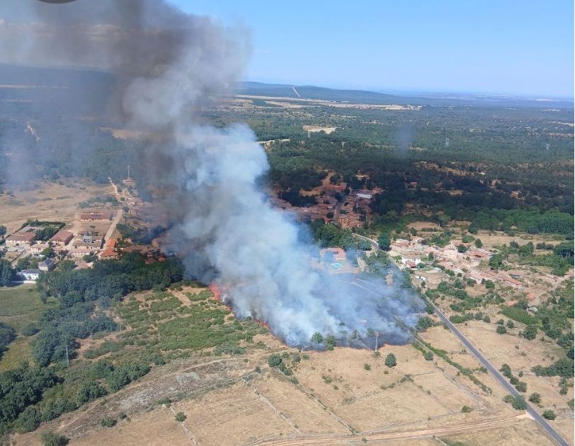 Así ha sido el incendio junto a Santa Colomba de Somoza