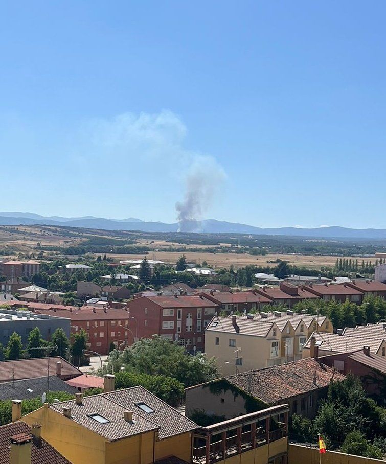 Así ha sido el incendio junto a Santa Colomba de Somoza