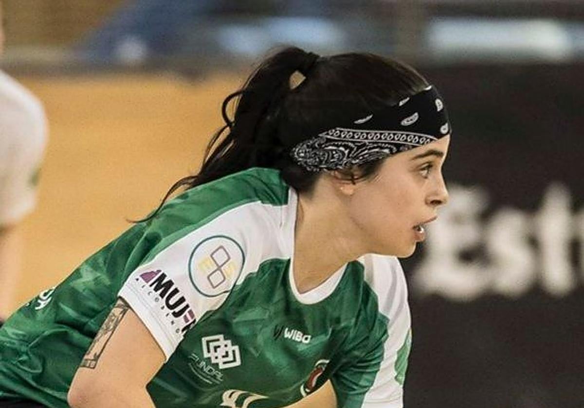 Imagen de la nueva jugadora del Bembibre HC, Carolina Monedero.