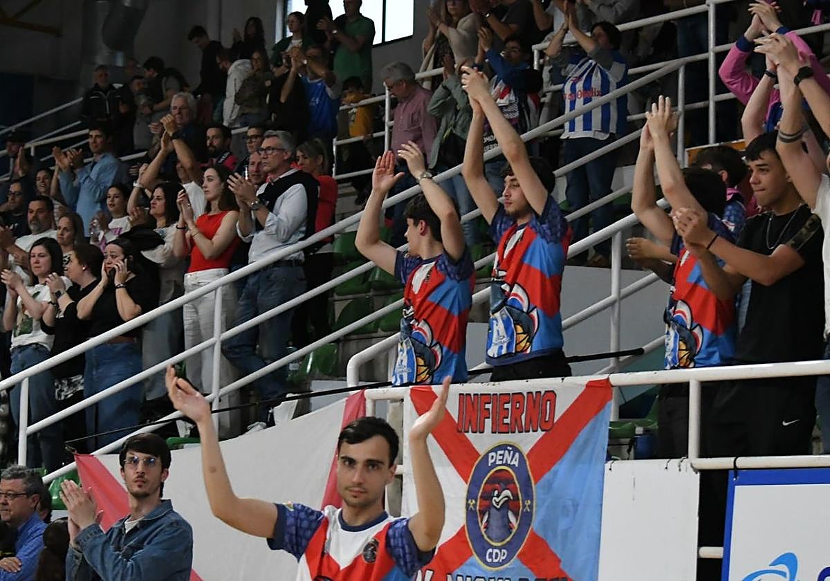 Socios del C. B. Ciudad de Ponferrada.