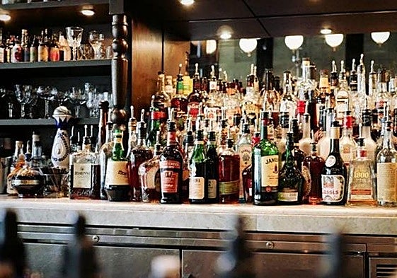 Imagen de archivo de la barra de un establecimiento de ocio.