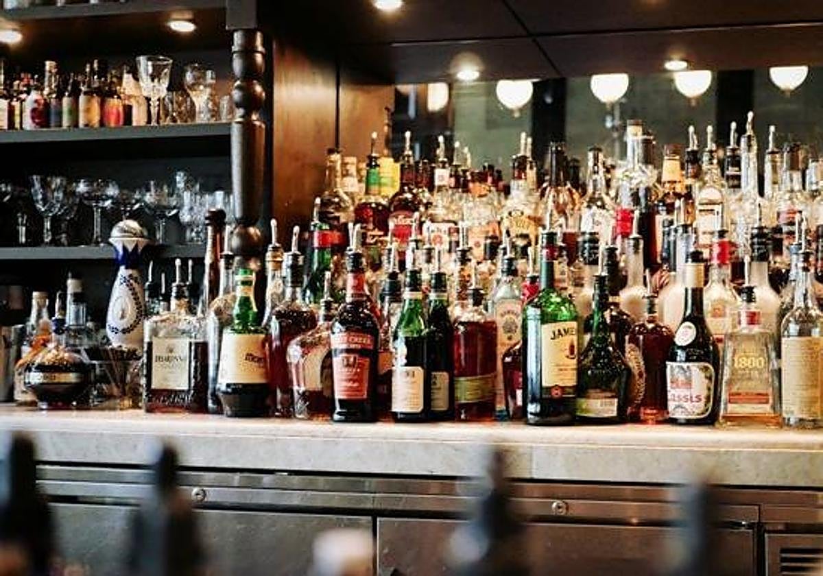 Imagen de archivo de la barra de un establecimiento de ocio.