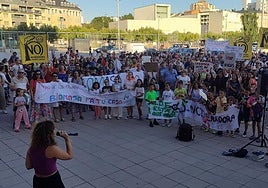 La Plataforma de Vecinos León Sur ponen en duda el «ahorro» que supondrá la red de calor