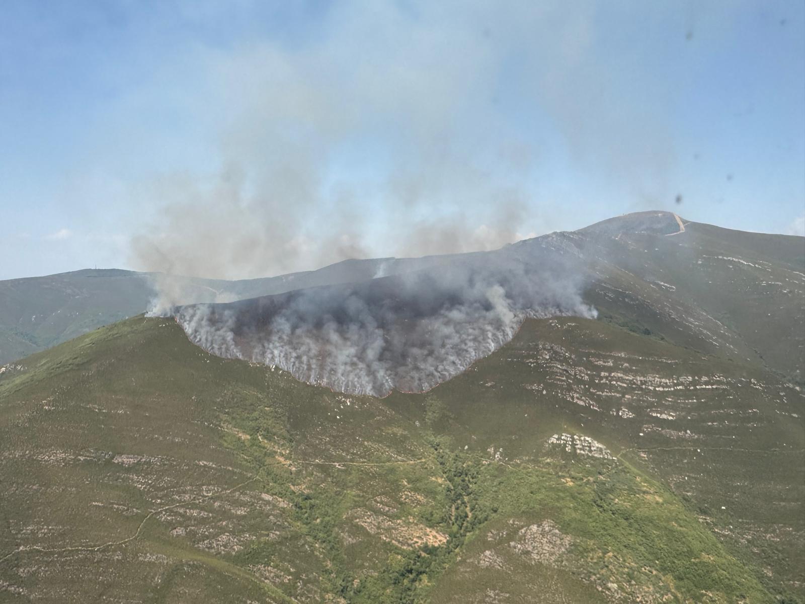 Las imágenes del incendio de Llamas de Cabrera