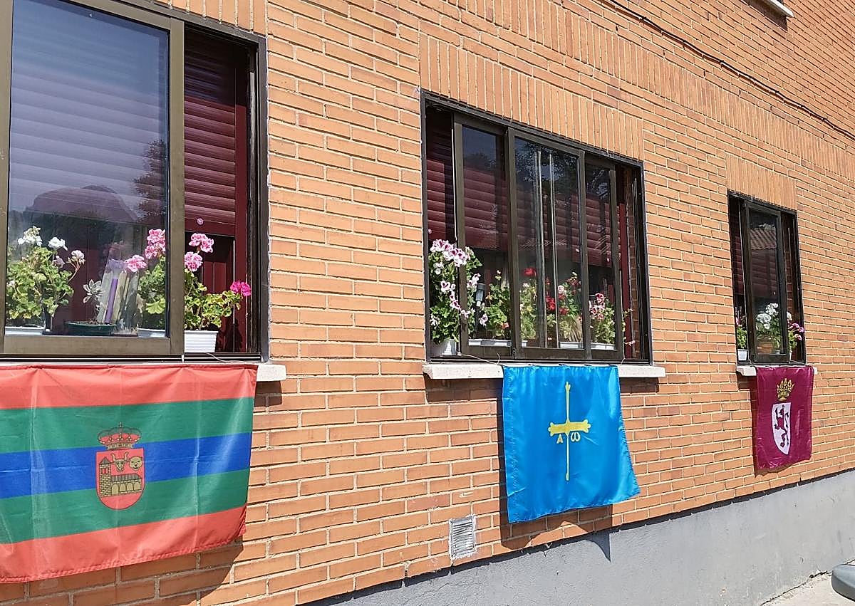 Imagen secundaria 1 - Celebración del día de Asturias en Villamanín