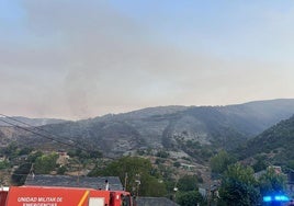 Imágenes del incendio de Yeres, junto a Las Médulas.