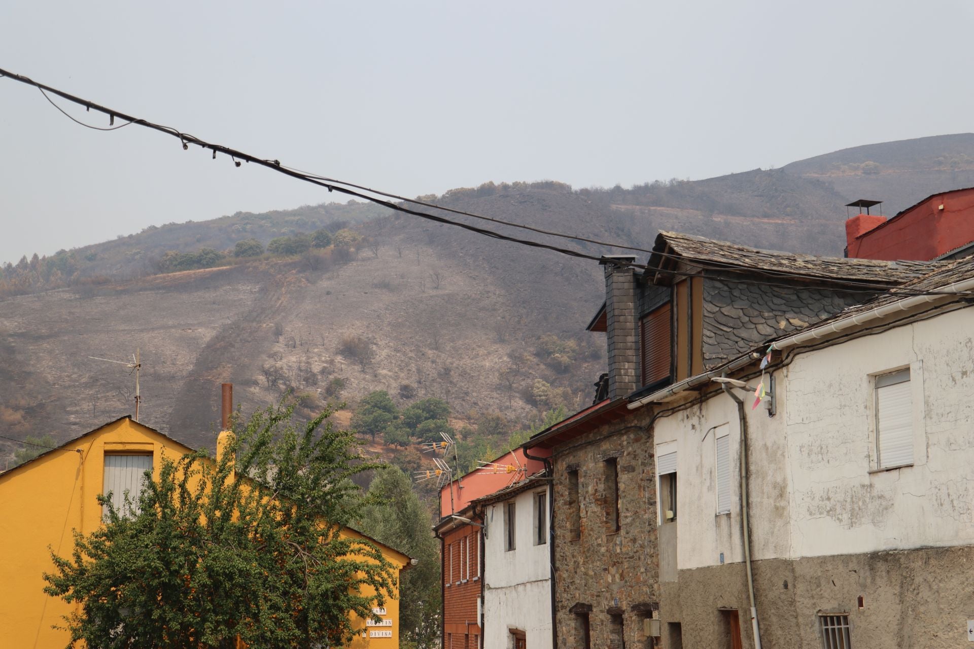 Imágenes del incendio de Yeres
