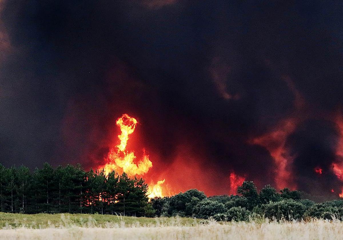 Vecinos en San Esteban de Nogales.