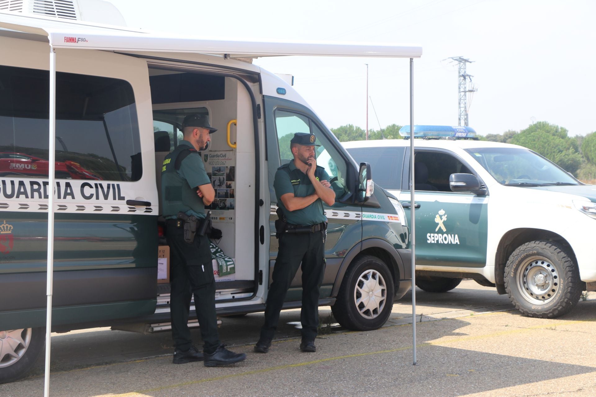 El Puesto de Mando Avanzado coordina la lucha contra el incendio de Castrocalbón