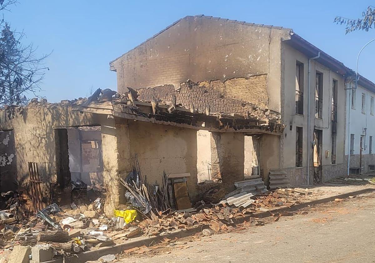 Viviendas destrozadas en Palacios de Jamuz