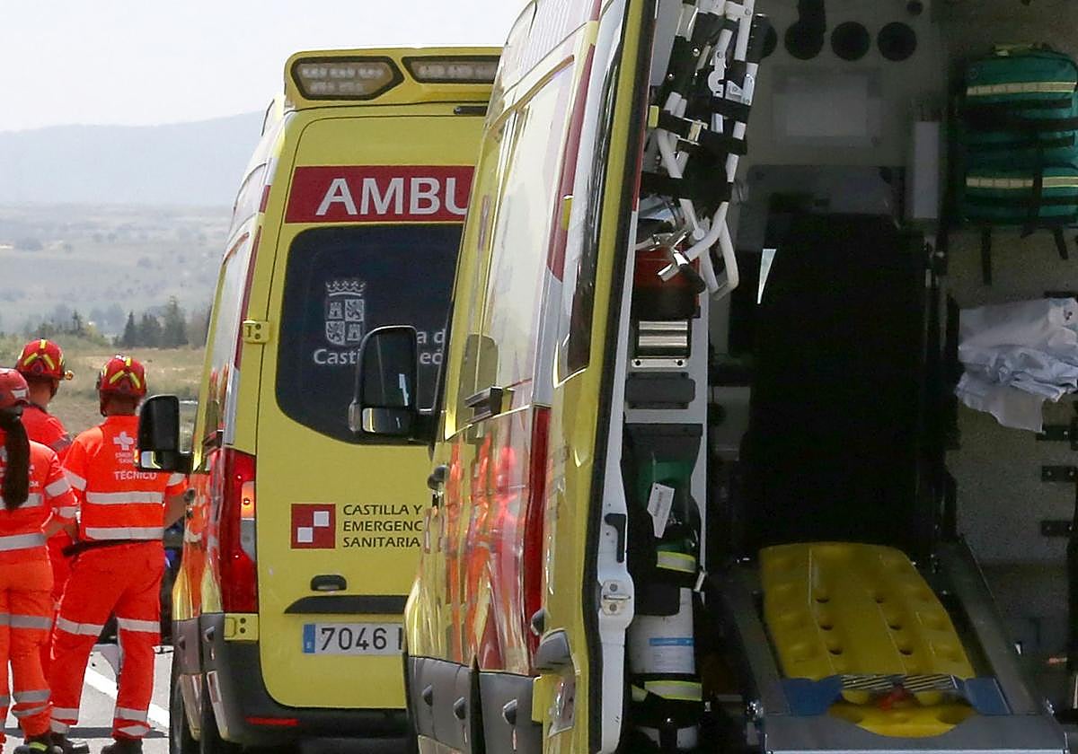 Dos ambulancias en un accidente en Segovia.
