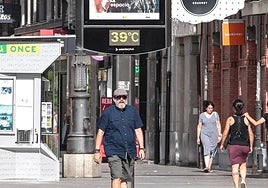 Imagen de archivo de una ola de calor en León.