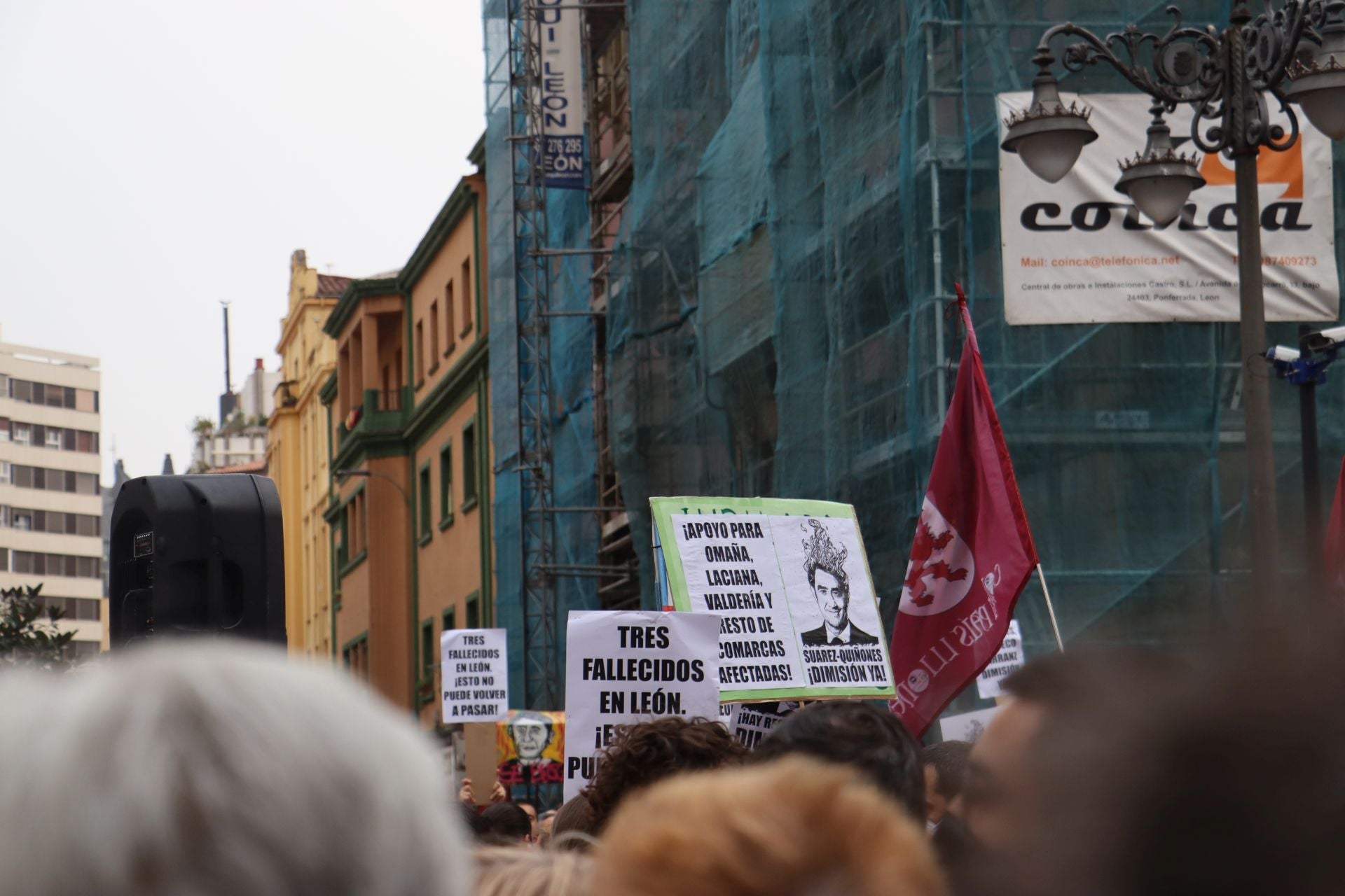 Miles de personas claman: «El monte es del pueblo leonés»