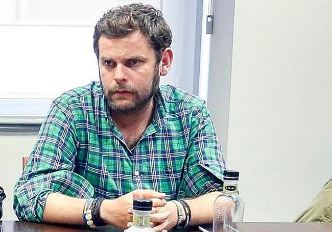 Javier Santiago Vélez, alcalde de Almanza, en una imagen de archivo.