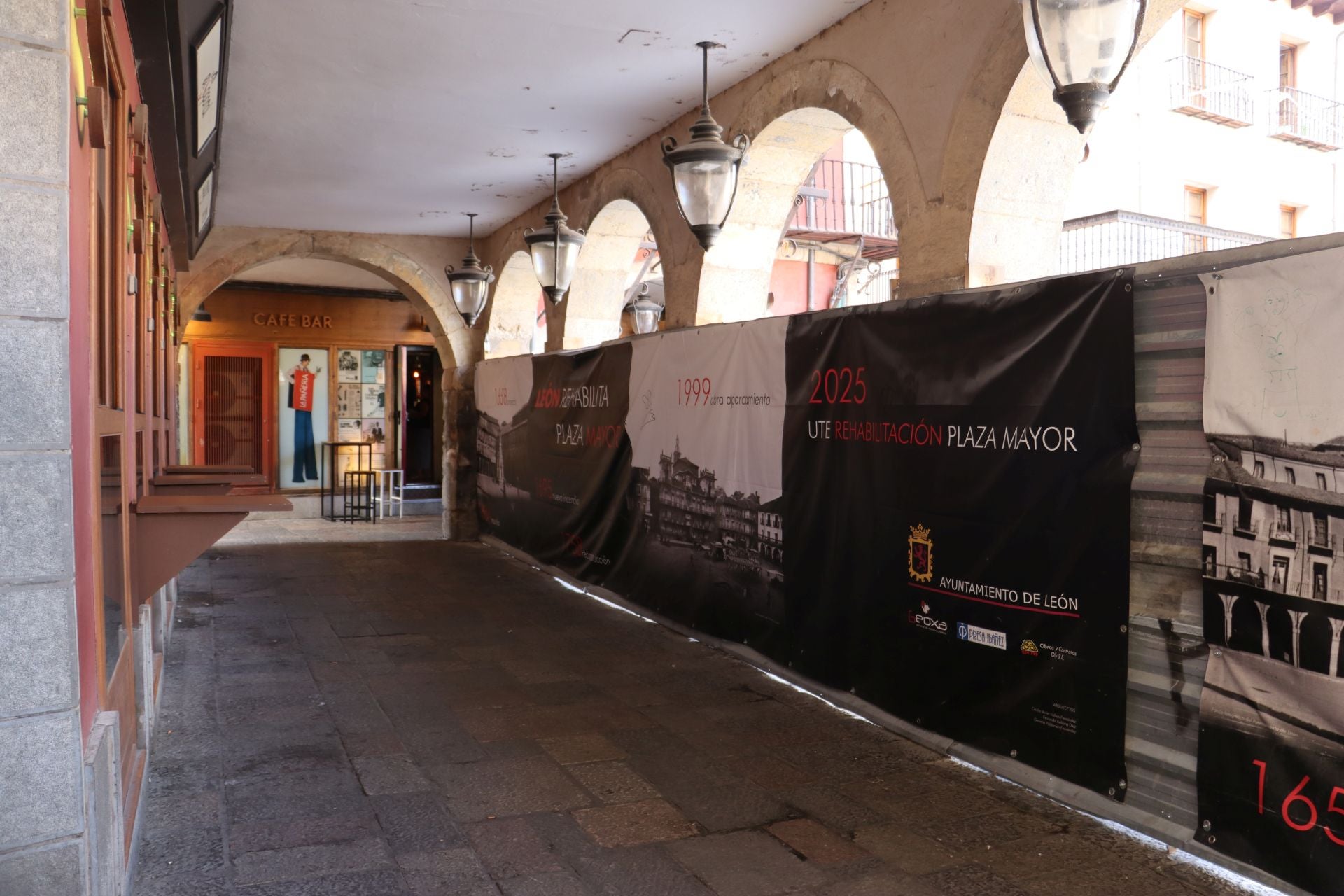 La plaza Mayor, a punto de abrir por completo