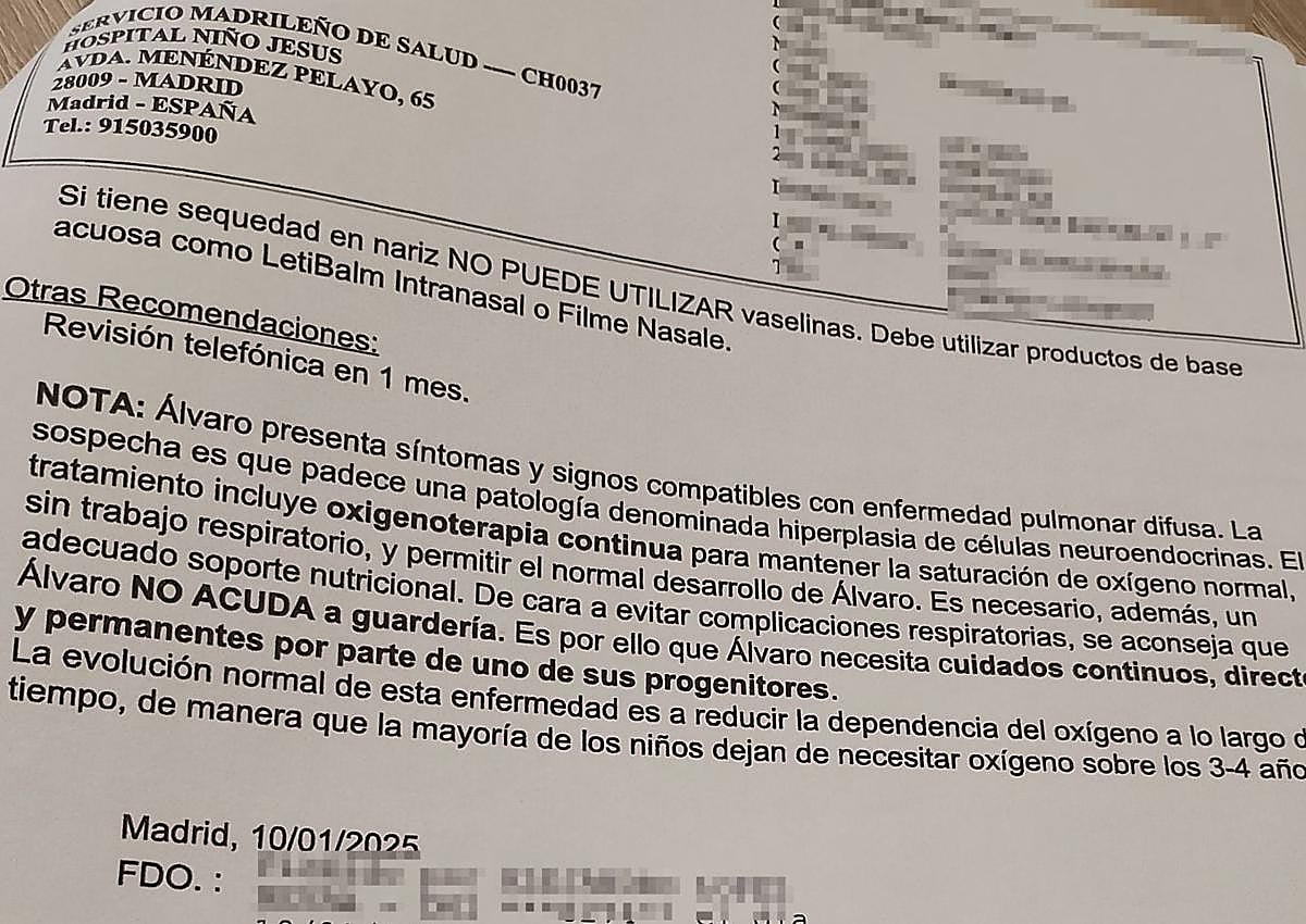 Imagen secundaria 1 - Informes médicos en Salamanca y Madrid, y una imagen de unos pulmones de un paciente con enfermedad pulmonar por hiperplasia de células neuroendocrinas.