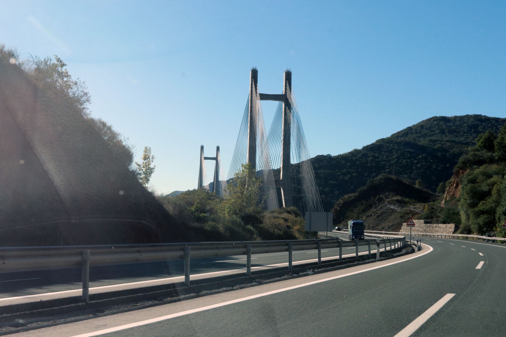 Un puente de récord y de libro