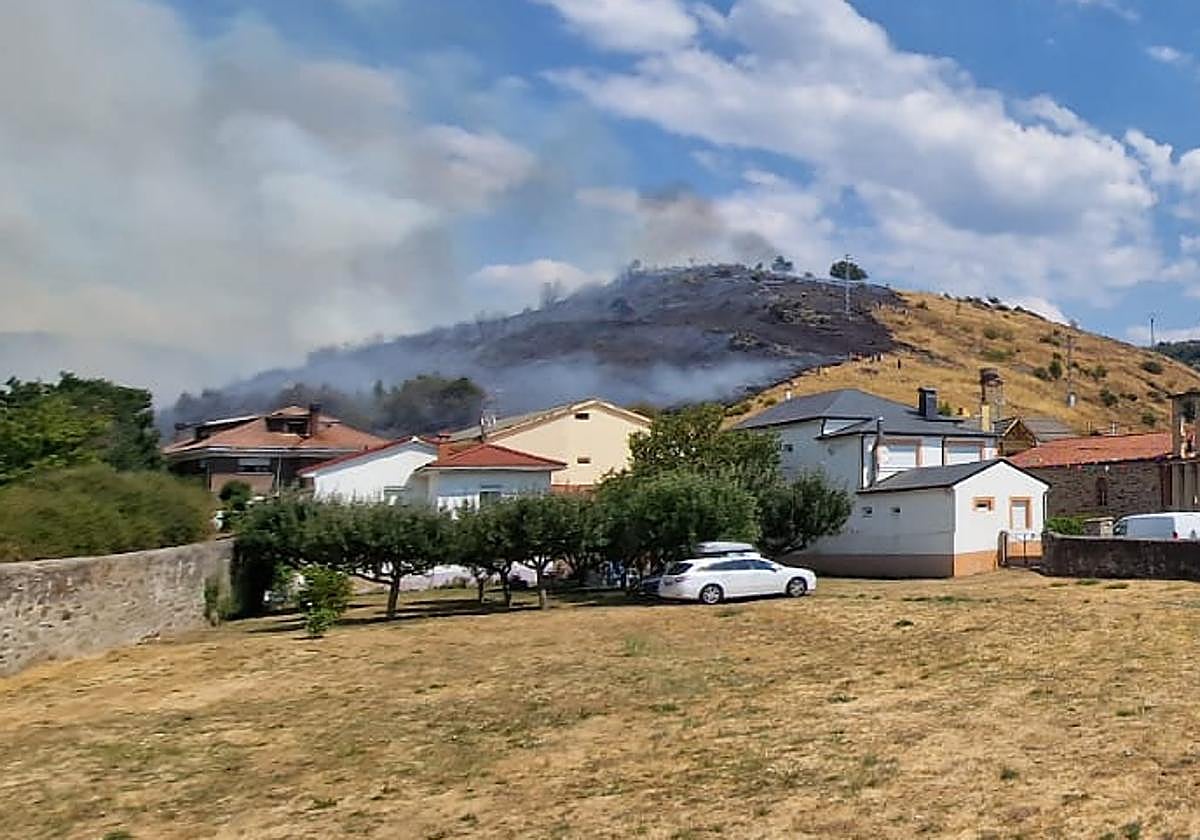 Incendio originado en la localidad de Garaño.