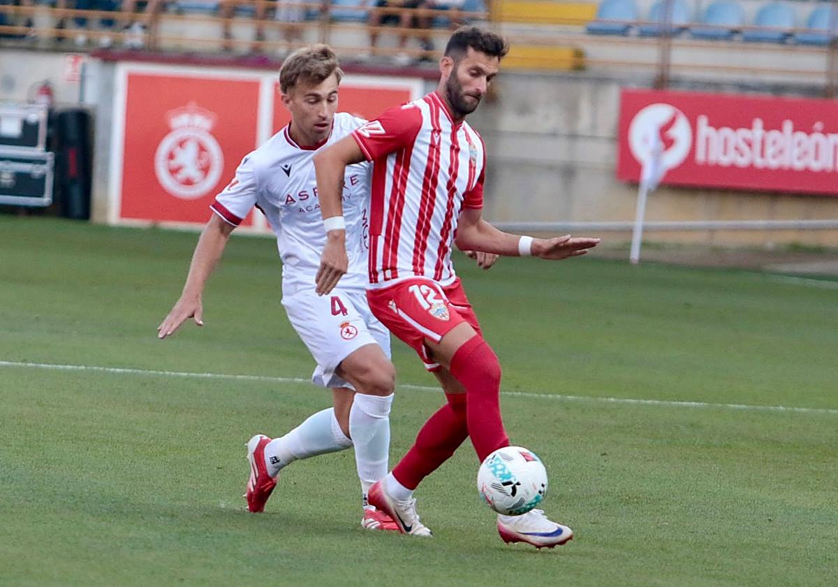 Rodri, en una acción con Leo Baptistao.