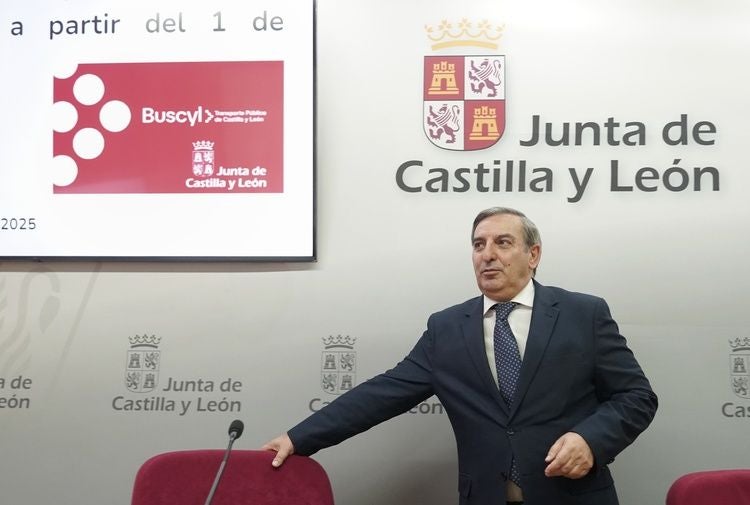El consejero de Movilidad y Transformación Digital presenta la tarjeta BusCyL