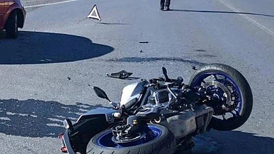 Un hombre de 46 años, herido tras chocar su moto contra una casa en un pueblo de León