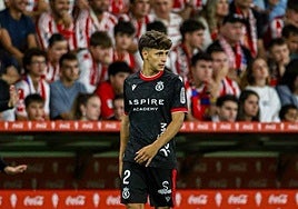 Guzmán, en el último duelo ante el Real Sporting