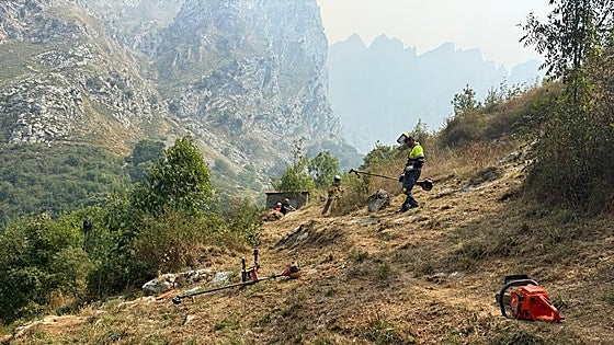 «Aquí no vino ni dios. Tenemos un incendio y no veo a nadie de la Junta»