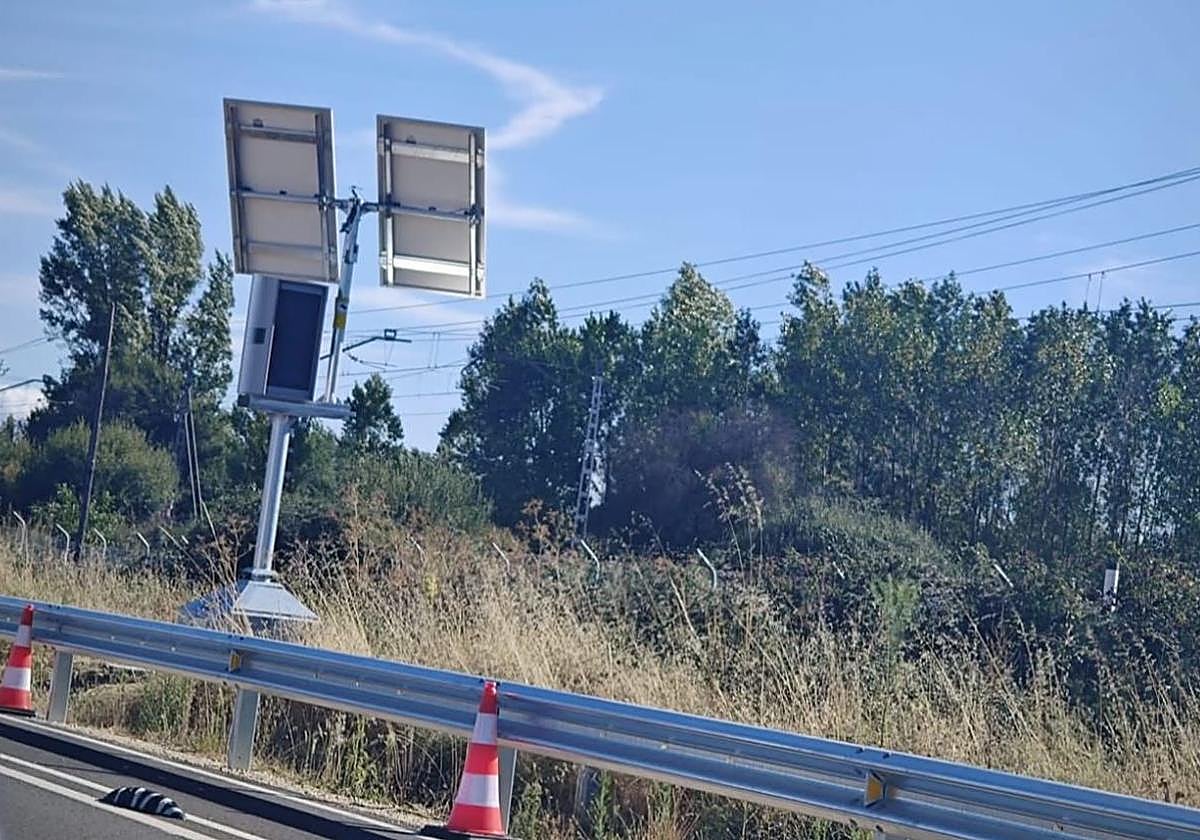 Imagen del nuevo radar fijo ubicado en la CL-623.