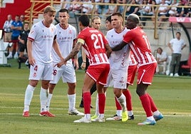 Rodri, Barzic y Paraschiv, en el partido ante el Almería de la segunda jornada.