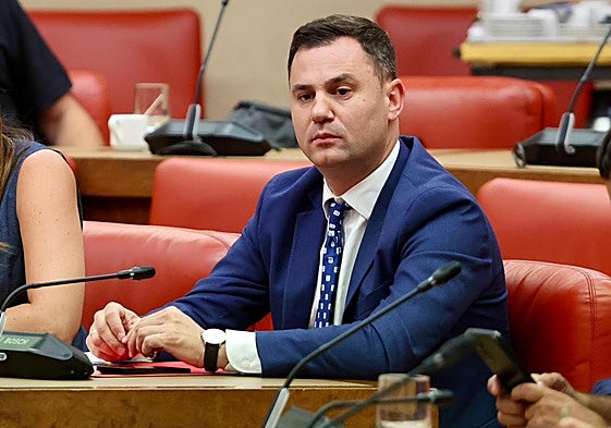 Javier Cendón en la Comisión de Transición Ecológica y Reto Demográfico en el Congreso de los Diputados el 5 de septiembre de 2025.