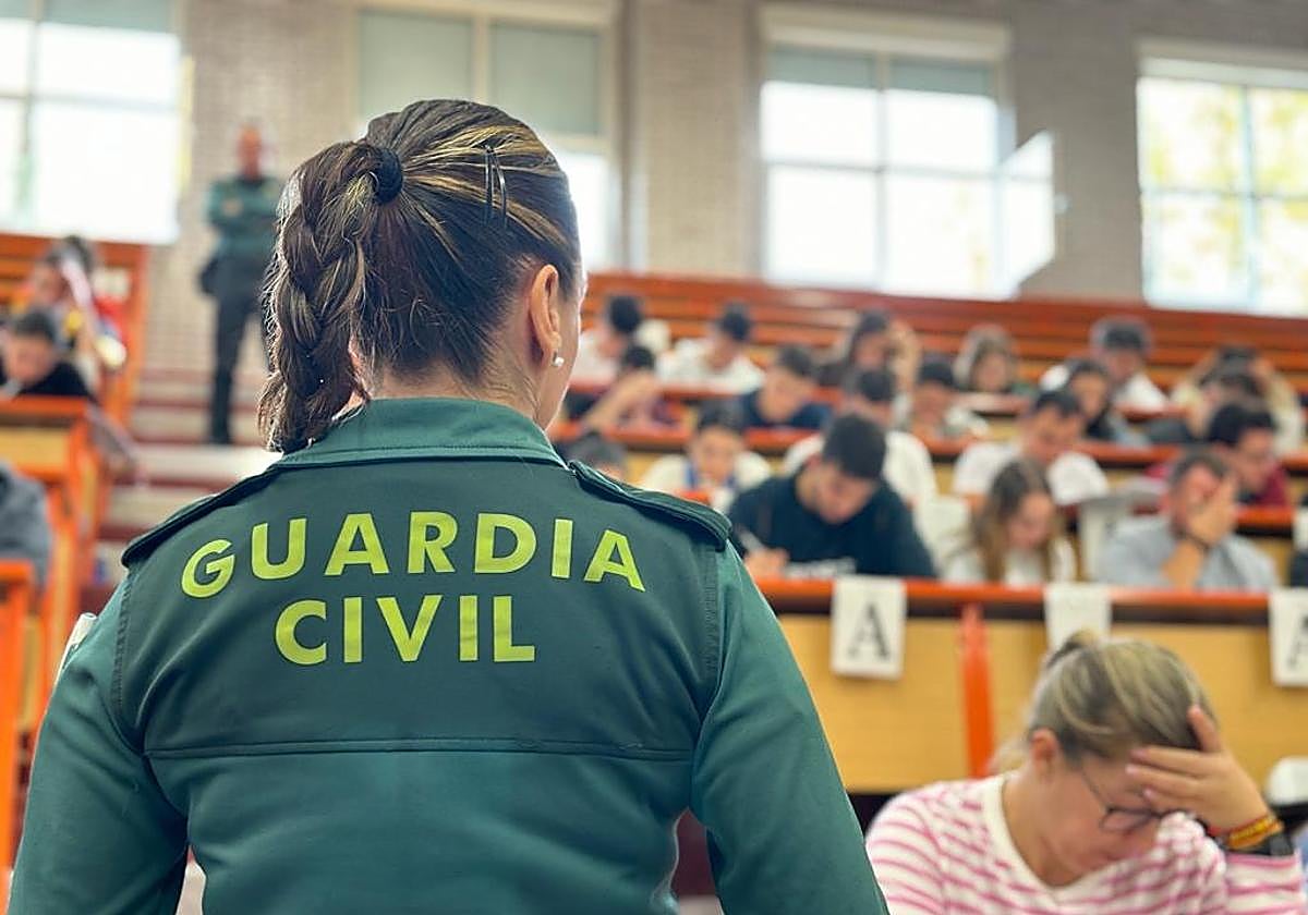 Casi 700 aspirantes se presentan en León a las oposiciones de la Guardia Civil