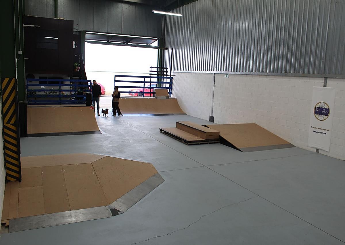 Imagen secundaria 1 - Indoor de la Leonera Skateboarding en León