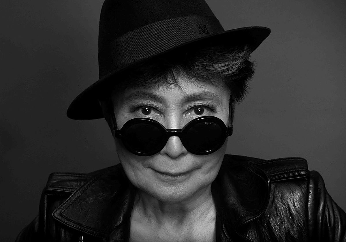 Retrato de Yoko Ono. Fotografía de Matthew Placek, 2012.