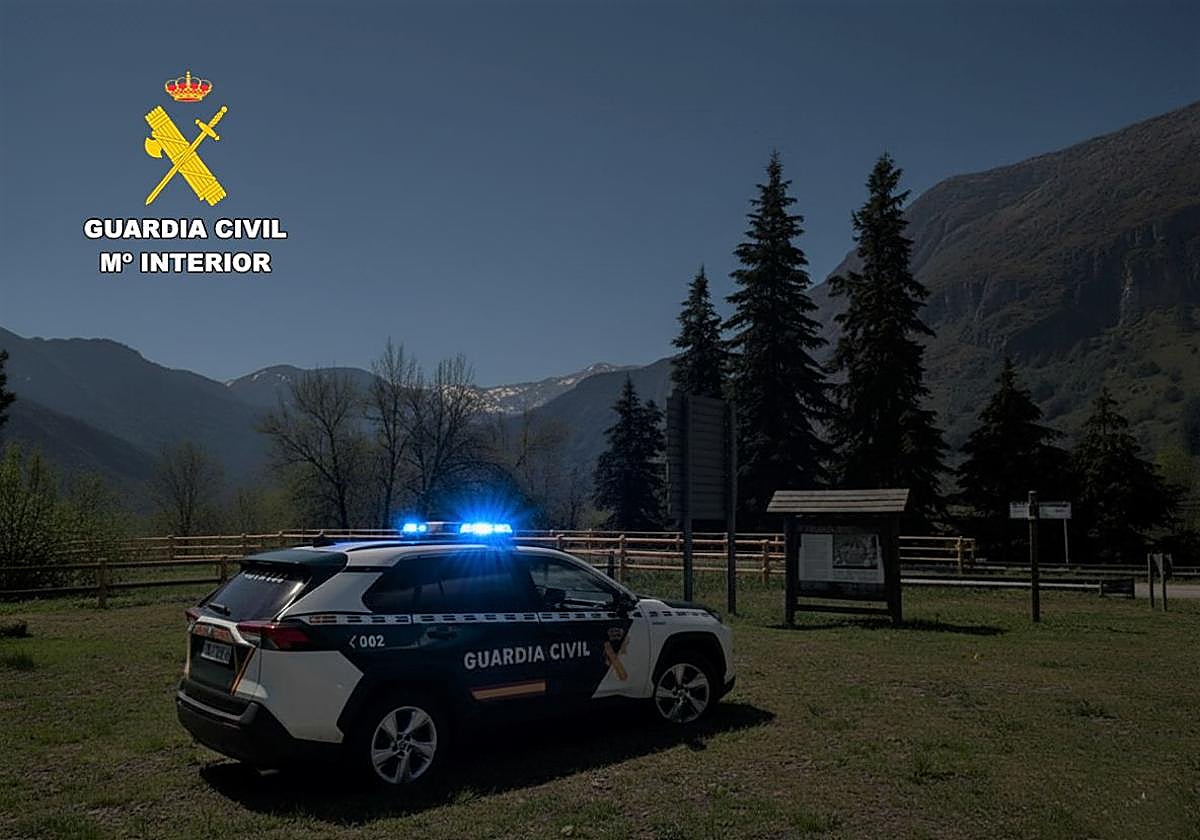 Vehículo de la Guardia Civil.