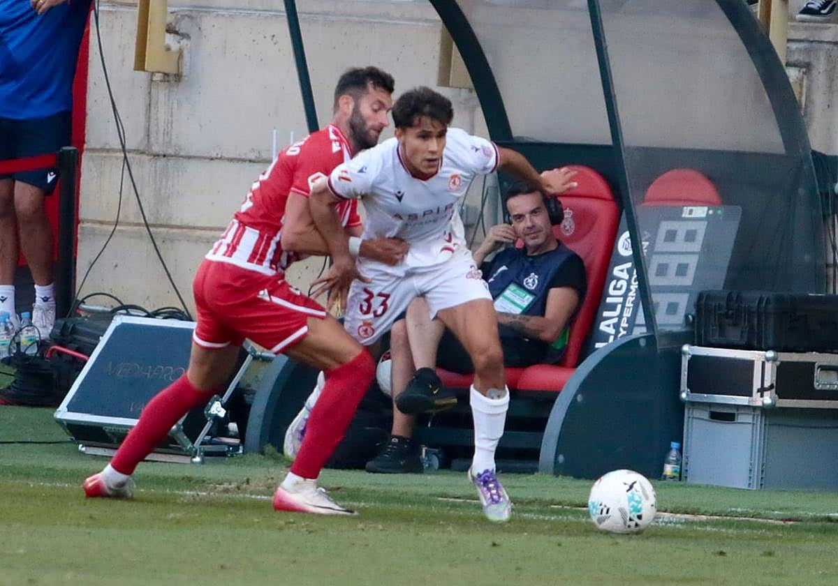 Larios, en un partido con la Cultural.