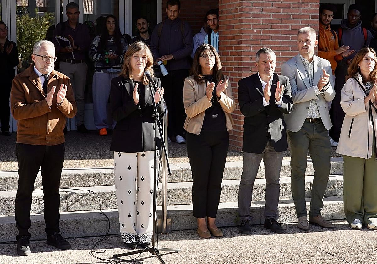 Minuto de silencio por la estudiante de la ULE fallecida en Nápoles