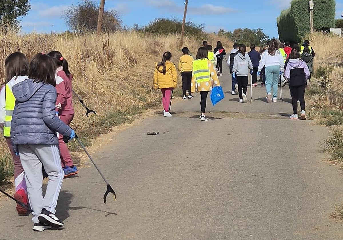 'Aula libera' conciencia a los escolares de Villaquilambre sobre la basuraleza