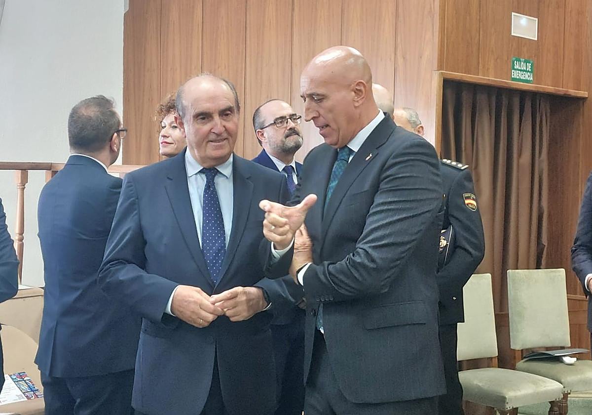 José Antonio Diez, alcalde de León, en la apertura del curso universitario.