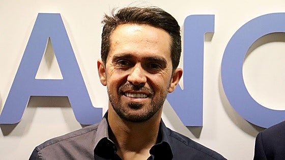 Contador llega con su historia vital a León: «El camino a veces se tuerce, pero puede ser una oportunidad»