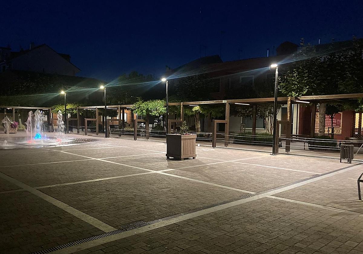 Iluminación de la plaza.