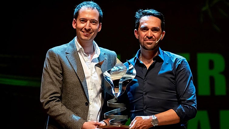 De sufrir un ictus con 21 años a ganar el Tour: la historia de Contador emociona al FID