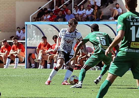 Imagen del duelo entre el Atlético Astorga y el Salamanca UDS.