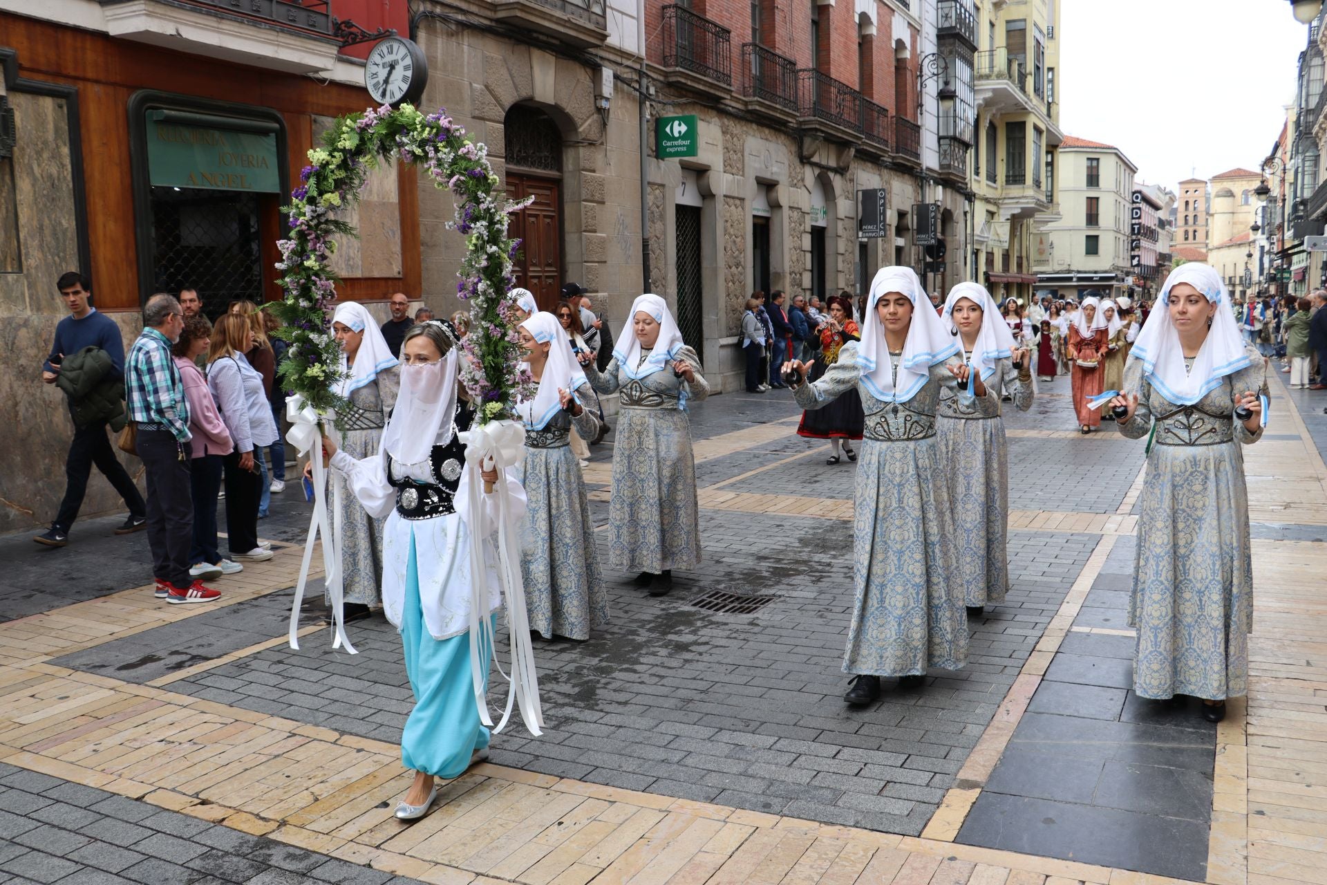 Las imágenes de la ceremoria de las Cantaderas y el acto del Foro u oferta