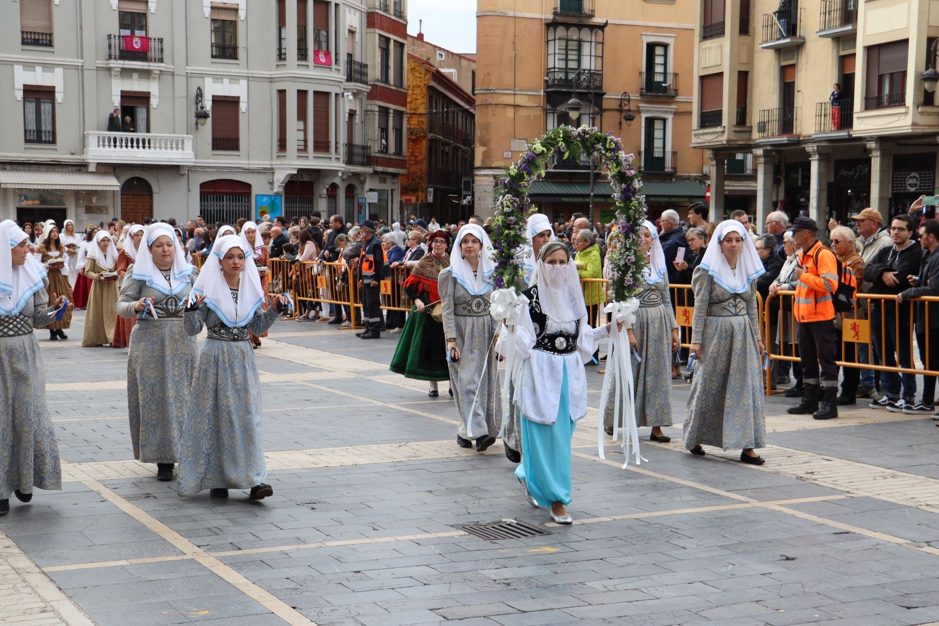 Las imágenes de la ceremoria de las Cantaderas y el acto del Foro u oferta