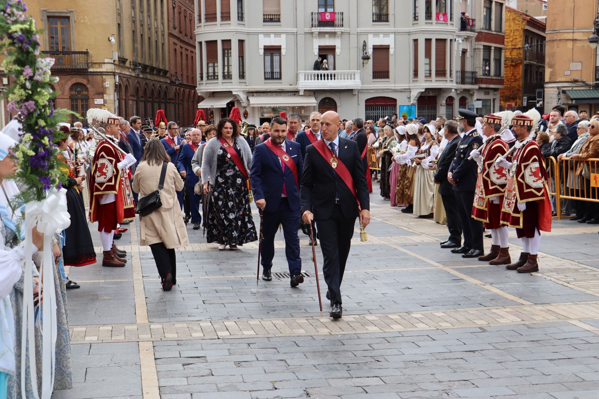 Las imágenes de la ceremoria de las Cantaderas y el acto del Foro u oferta